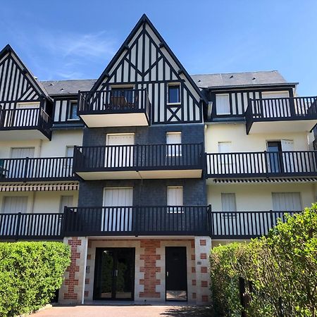 Le Petit Navire - Acces Direct Plage Cabourg Exterior photo